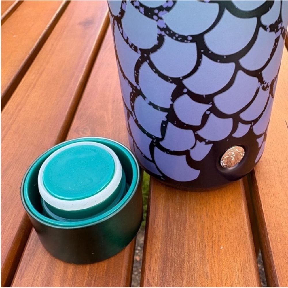 STARBUCKS Mermaid Scale Collection Tumbler 20 oz Green Blue Purple Water Bottle - Picture 3 of 6